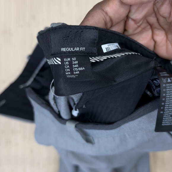 H&M - 2 piece Suit - size 42R - pants size 34R - Picture 7 of 11